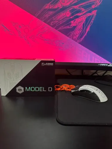 MOUSE GLORIOUS MODEL D COM PARACORD SLIM E GRIP TAPE