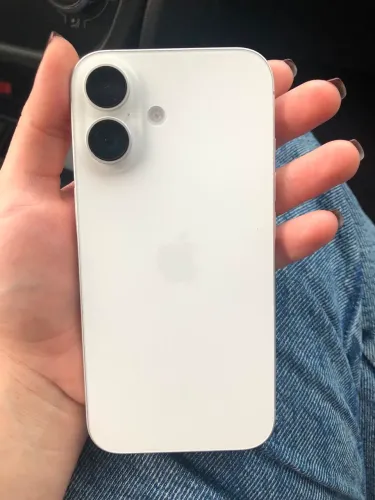 iPhone 16