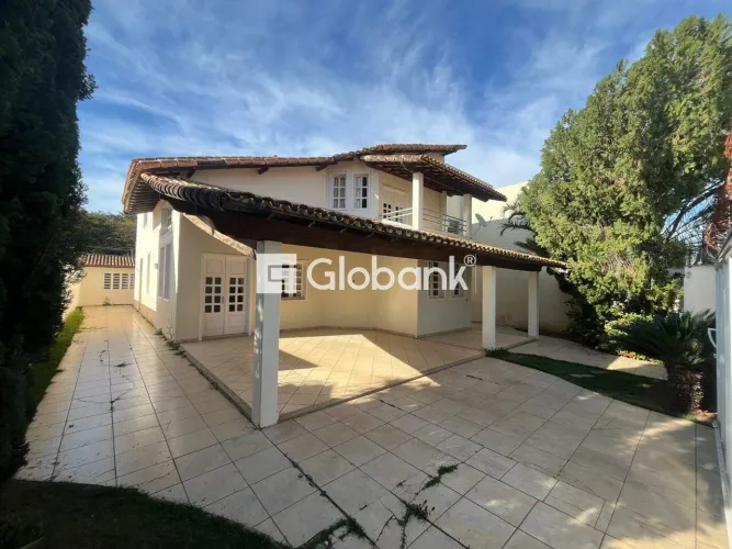 Casa 4 quartos para aluguel Ibituruna 300m² Montes Claros MG