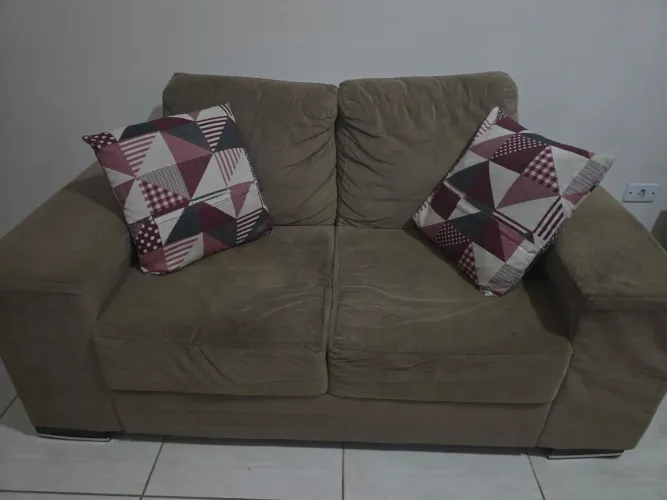 Vende-se jogo de sofá