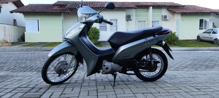 Vendo Honda biz 2012