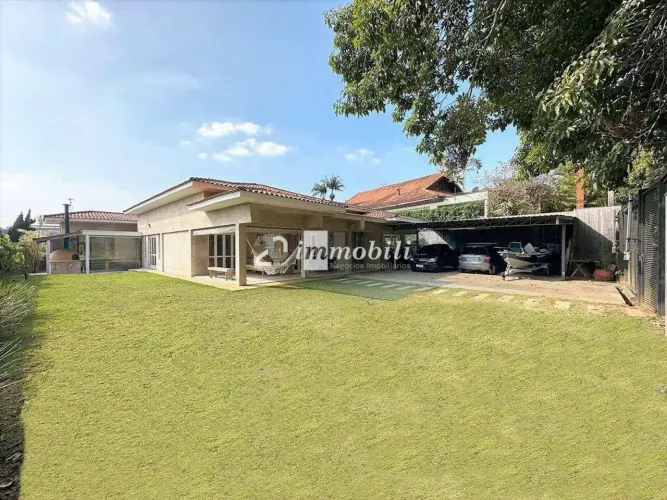 Casa à venda e para alugar em Cotia, Granja Viana, com 3 suítes, com 308.8 m², Passargada
