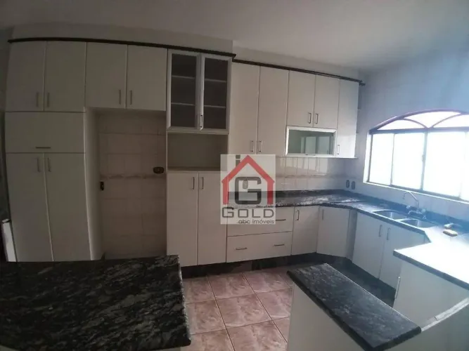 Sobrado com 4 dormitórios à venda, 185 m² por R$ 960.000,00 - Vila São Pedro - Santo André