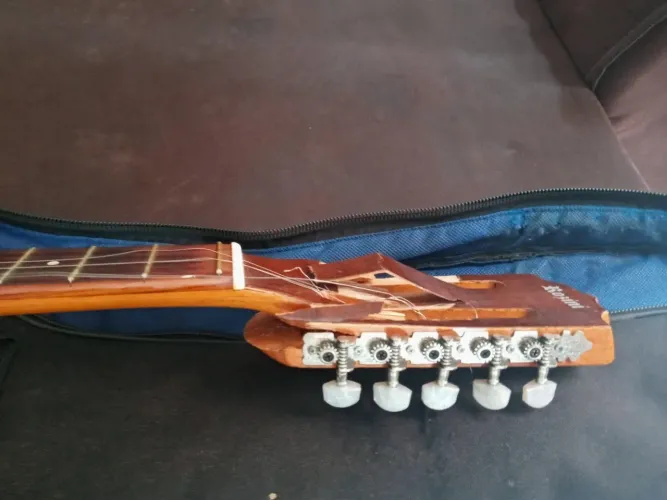 Conserto de instrumentos musicais elétricos e acústicos 