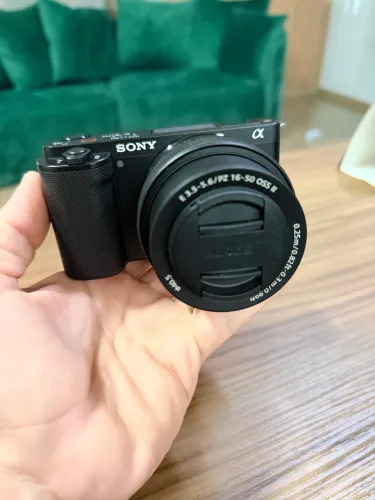 Sony ZV-E10 - Nova - Pouquíssimo usada - Para vender HOJE