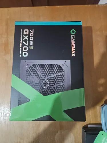 Fonte 700W para PC Gamer Gamemax GX700 80 plus GOLD nova + garantia e NF