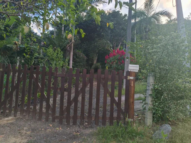 CHÁCARA À VENDA - PEDRA BRANCA