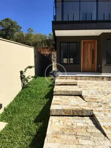 JF- Imóvel para venda possui 180 metros quadrados com 3 quartos em Monte Verde - Florianóp