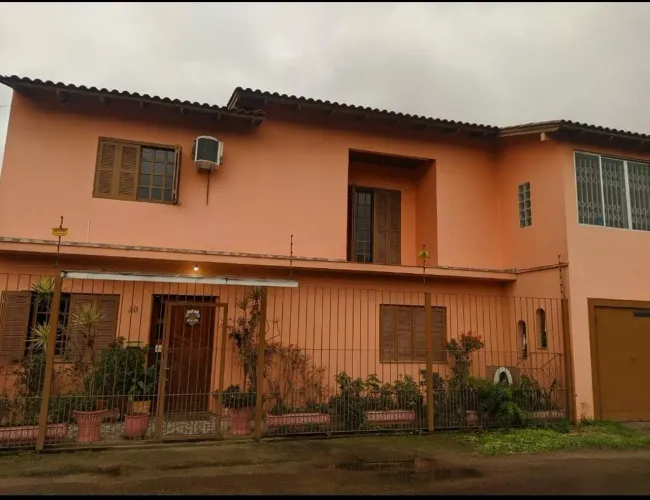 Sobrado à venda, 4 quartos, 2 vagas, Restinga - Porto Alegre/RS