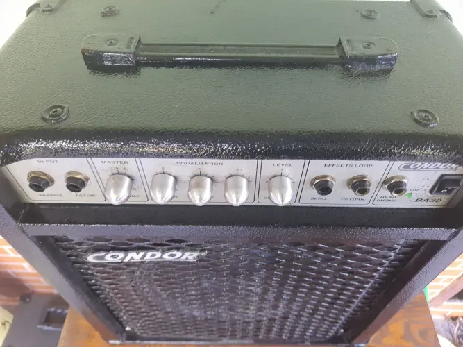 Amplificador contra baixo Condor BA30 lindo!