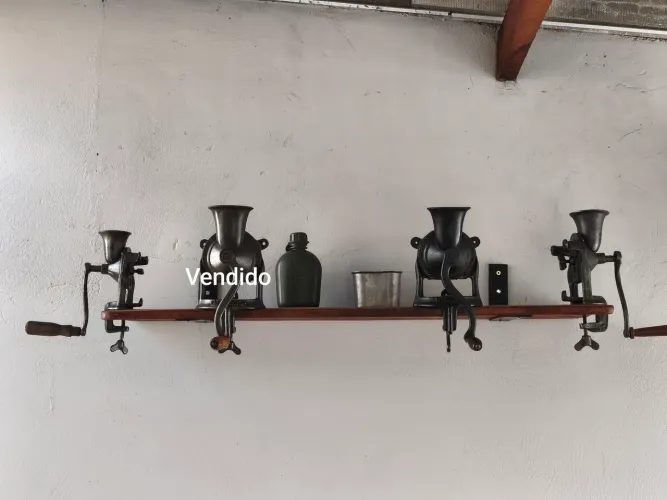 Moedores de café números 2, 3e4 raridade.