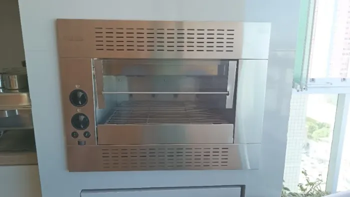 Churrasqueira à gas Felesa de embutir