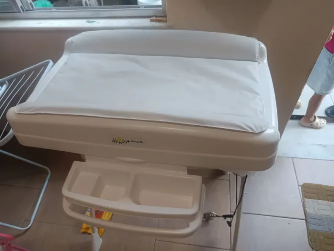 Banheira para bebê com trocador, millenia+ burrigatto, branca