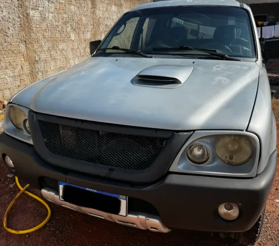 Mitsubishi L200 GL 2.5 4X4 CD Diesel 2012