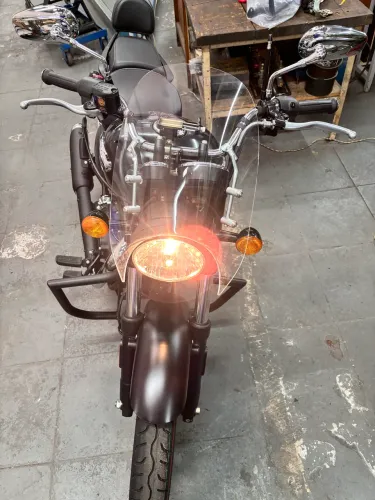 Moto Royal Enfield meteor 2025 semi-nova