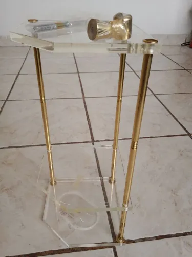 NICHO PORTA SHAMPOO DOURADO / ACRÍLICO 