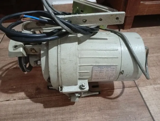 Motor máquina costura industrial trifásico 3/4 550w 3450rpm