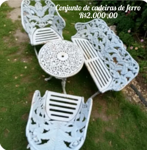 Conjunto de cadeira de ferro
