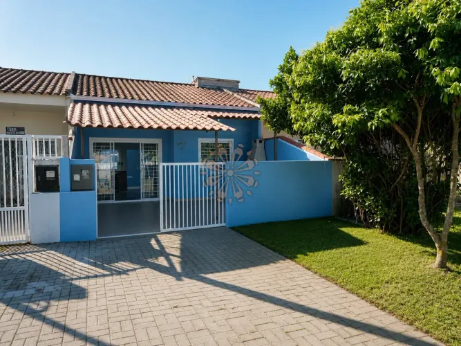 Casa com 2 Quartos à Venda no Piçarras em Guaratuba | Condomínio Residencial Ilha das Garç