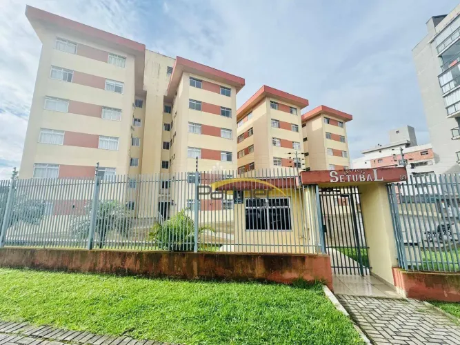Apartamento com 3 dormitórios para alugar, 67 m² por R$ 2.740,00 - Portão - Curitiba/PR