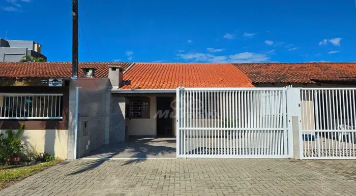 Casa com 2 dormitórios à venda, 51 m² por R$ 560.000,00 - Brejatuba - Guaratuba/PR