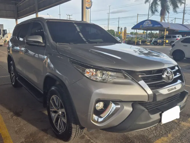 Toyota Hilux SW4 SRV 4X2 2.7 Flex 16V Aut. 2020