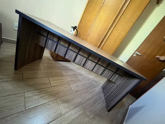 Mesa de Escritório Executiva Premium - Design Moderno - Excelente Estado