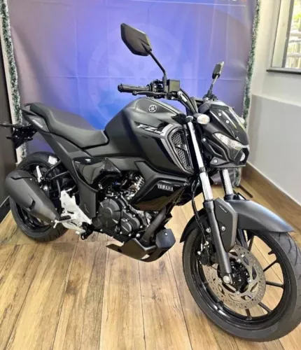 Yamaha Fazer FZ15 Connect 2026 - Apenas 500 km - Igual a zero!