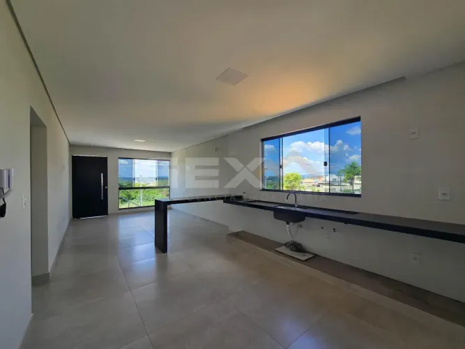 Apartamento à venda no bairro Santa Marta, 3 quartos sendo 1 suíte com closet.