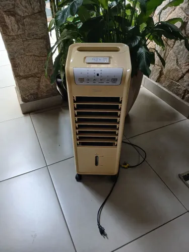 Climatizador Midea. 127v. Silencioso
