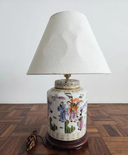 Abajur oriental em porcelana