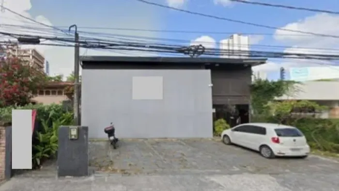 Leilão - Comercial - De R$2.600.000,00 Por R$1.300.000,00