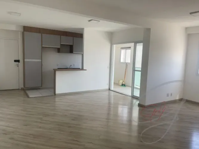 Apartamento para locação na Vila Yara, Osasco-SP: 2 quartos, 1 suíte, 2 salas, 2 banheiros