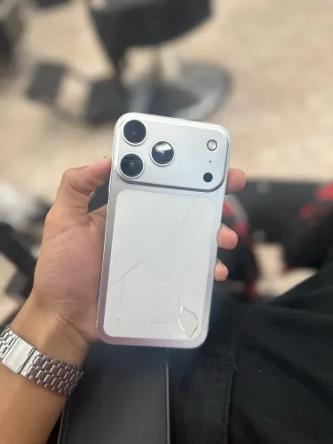 IPHONE XR (CARCAÇA DO 17 PRO MAX)