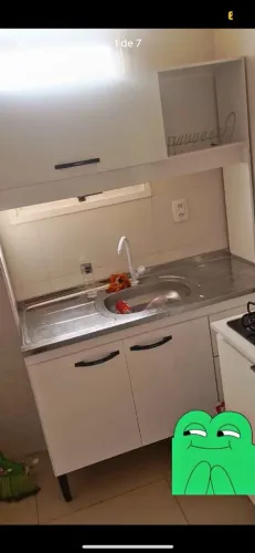 Armário de cozinha com pia