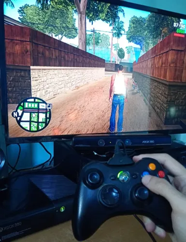 Xbox 360 com Kinect usado