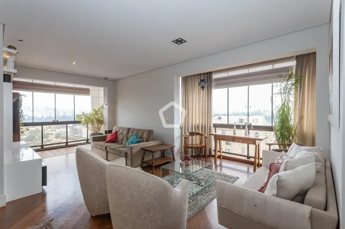 Apartamento em Itaim Bibi