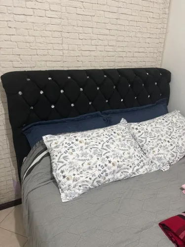 Cabeceira preta