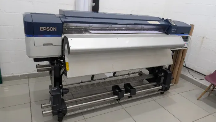 Vendo Impressora Plotter de Grande Formato Epson SureColor S60600 (Duas Cabeças)