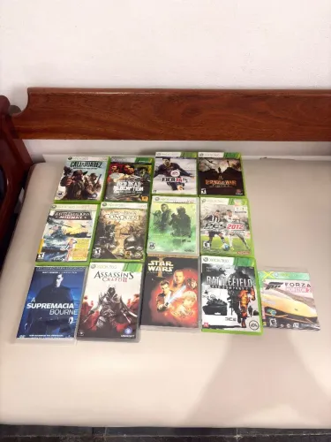 Kit contendo 11 jogos e 3 controles Xbox 360