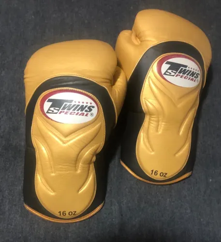 Luvas Muay Thai Twins BGVL 6 Tam 16OZ