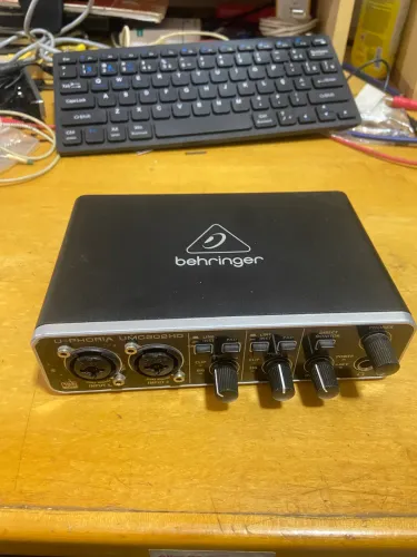 Interface Behringer U-Phoria UMC202HD