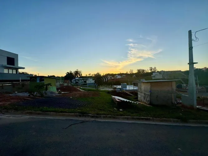 Terreno à Venda no Condomínio Residencial Lago Azul | Gramadão | Jundiaí/SP