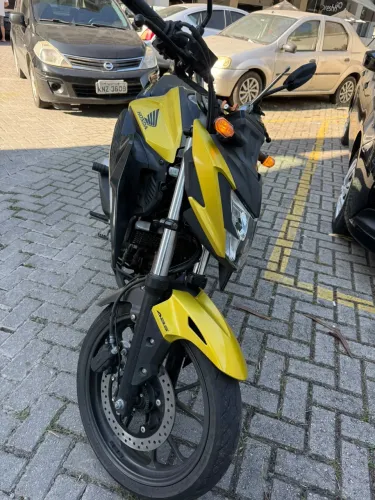 Cb300f Twister 2023 com 20 mil km VALOR REAL!!!