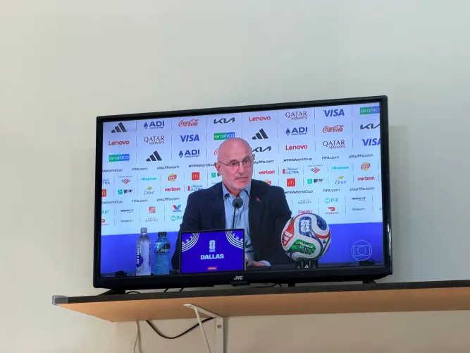 Não Troco! Não Abaixo Valor!Smart TV JVC LT-32MB208 - 32? HD Android Tela: 32 polegadas