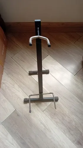 Suporte de violão de chão