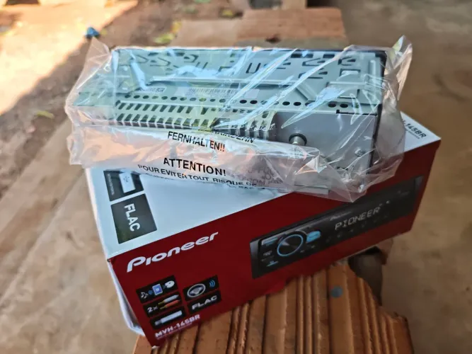 Rádio Pioneer bluetooth