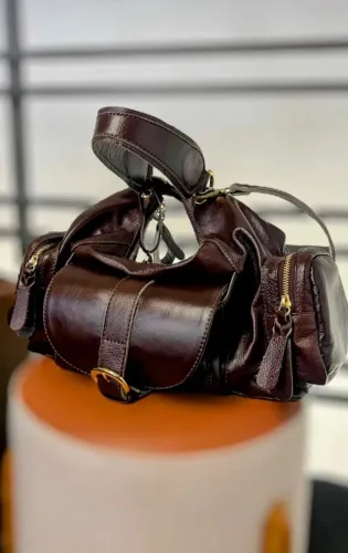 Bolsa de couro legítimo, novíssima sem uso
