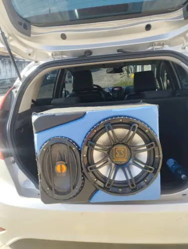 Som automotivo