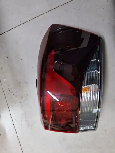 Lanterna traseira direita SPIN